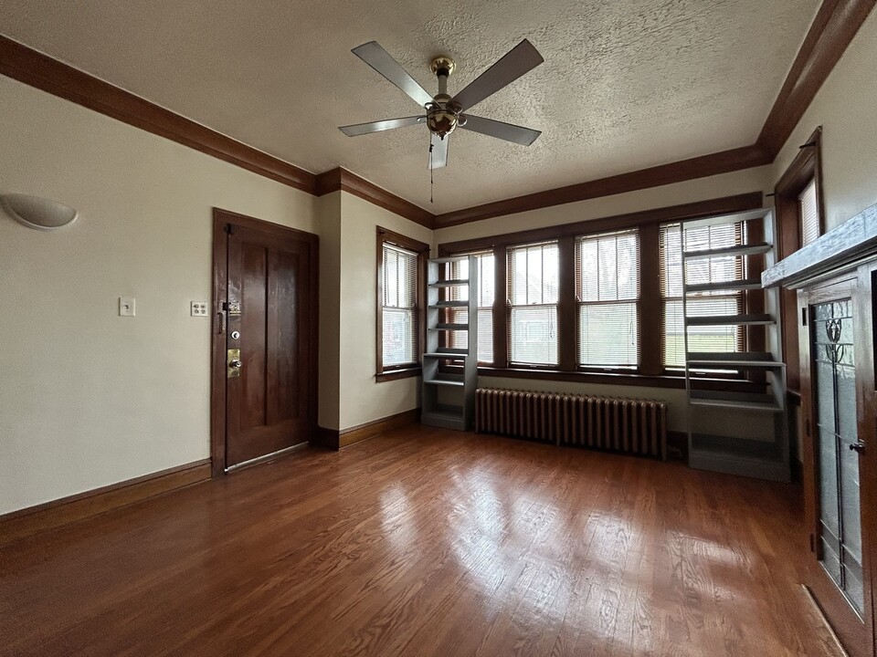6938 S Campbell Ave in Chicago, IL - Building Photo