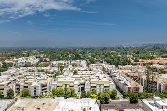 Encino Spa East in Encino, CA - Building Photo - Building Photo