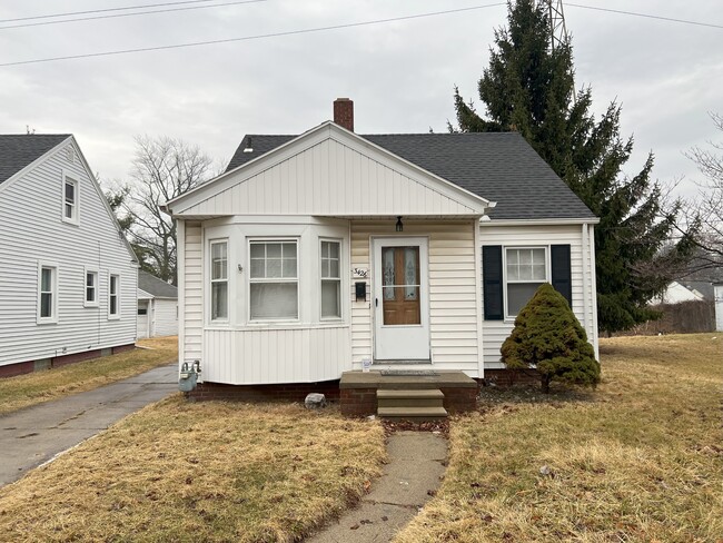 property at 3426 Bellevue Rd