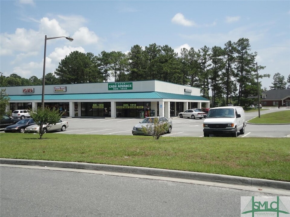 586 S Columbia Ave in Rincon, GA - Building Photo