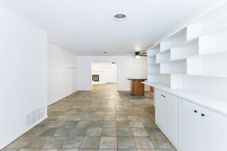 5517 16th Pl in Lubbock, TX - Building Photo - Building Photo