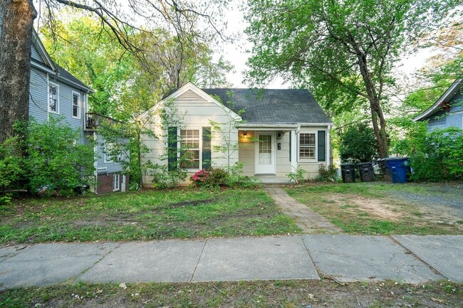 1017 W End Blvd in Winston-Salem, NC - Building Photo - Building Photo