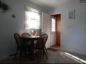 915 Marie Ave in Machesney Park, IL - Building Photo - Building Photo