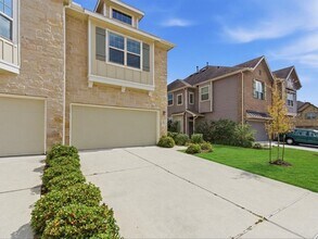 28043 Rocky Heights Dr in Spring, TX - Building Photo - Building Photo