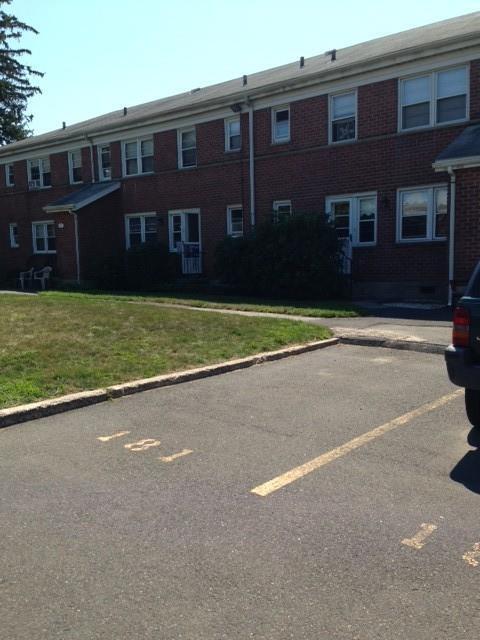 236 Glenbrook Rd in Stamford, CT - Building Photo - Building Photo