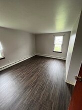 26 Knowlton Ave, Unit 4 in Lackawanna, NY - Building Photo - Building Photo