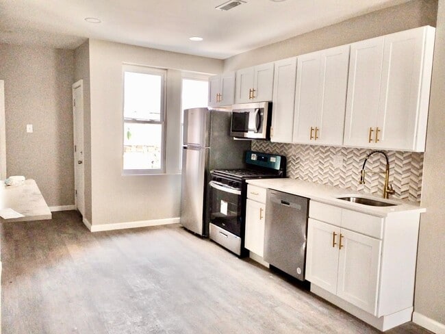 property at 1420 S 28th St