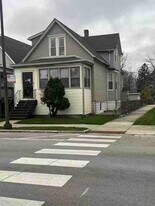 10434 S Wentworth Ave in Chicago, IL - Building Photo