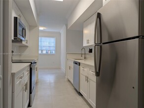 11650 SW 2nd St in Pembroke Pines, FL - Building Photo - Building Photo