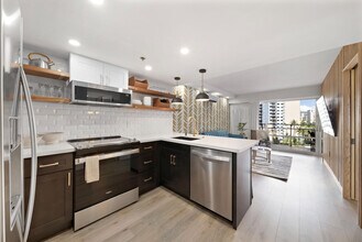 1777 Ala Moana Blvd in Honolulu, HI - Foto de edificio - Building Photo