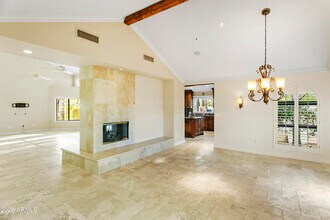 7954 E Clinton St in Scottsdale, AZ - Foto de edificio - Building Photo