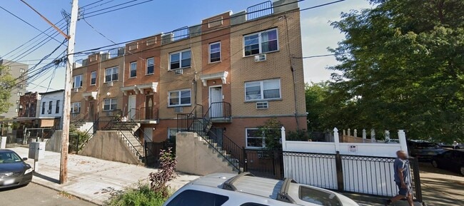 property at 790 Glenmore Ave