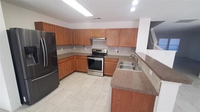 109 Southwestern Dr in Forney, TX - Foto de edificio - Building Photo