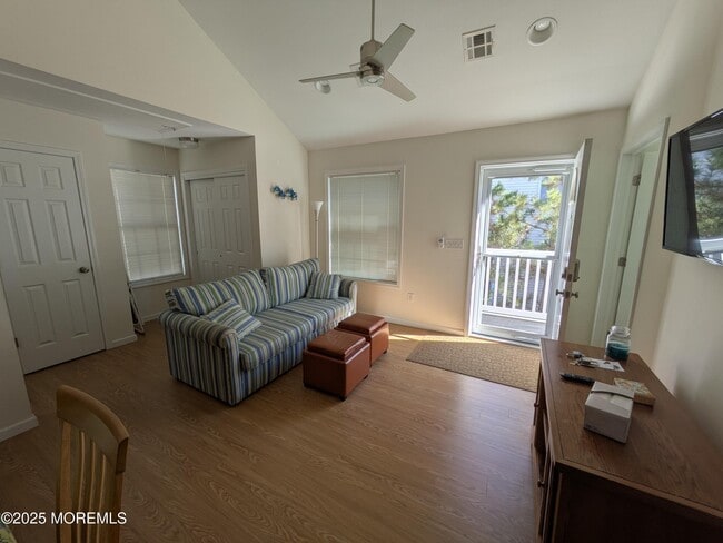 103 8th Ave in Seaside Heights, NJ - Building Photo - Building Photo