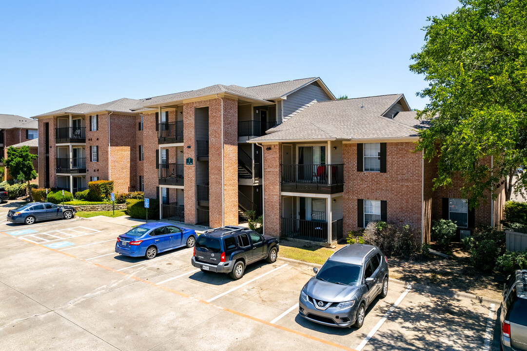 Valley Ridge in Lewisville, TX - Foto de edificio