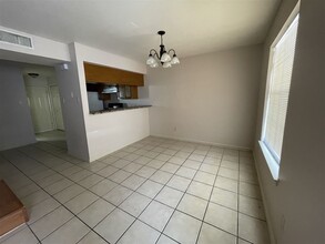 8911 McPherson Rd in Laredo, TX - Building Photo - Building Photo