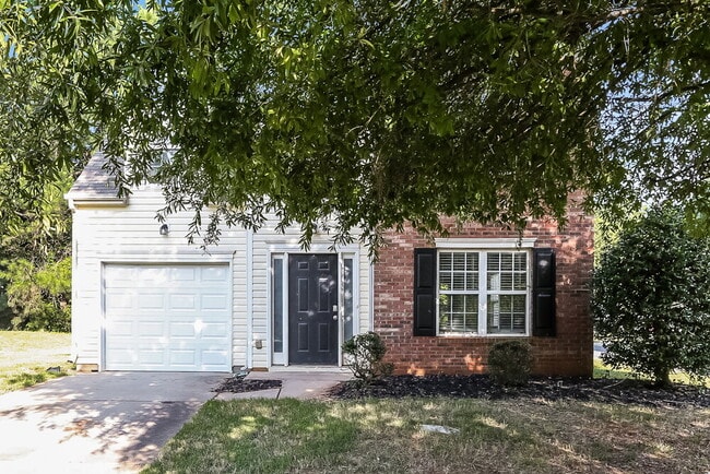 property at 955 Grass Hollow Ct