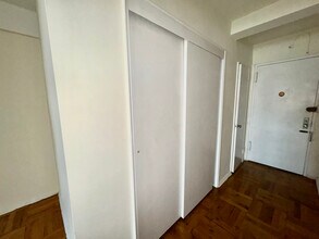 303 Beverley Rd in Brooklyn, NY - Building Photo - Building Photo