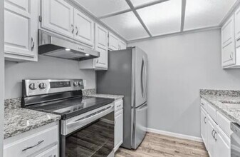 602 78th Ave NE in Minneapolis, MN - Building Photo - Building Photo