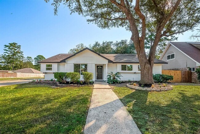 23130 Bayleaf Dr in Spring, TX - Building Photo - Building Photo