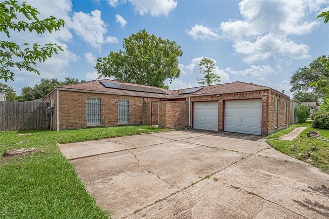 10534 Evesborough Dr in Houston, TX - Building Photo - Building Photo