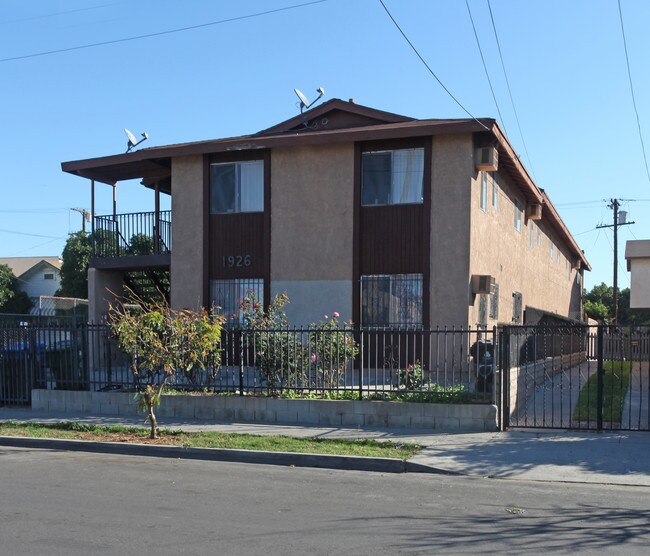 1926 Johnston St in Los Angeles, CA - Building Photo - Building Photo