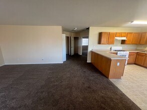 6672 Palo Verde Ave in Twentynine Palms, CA - Building Photo - Building Photo