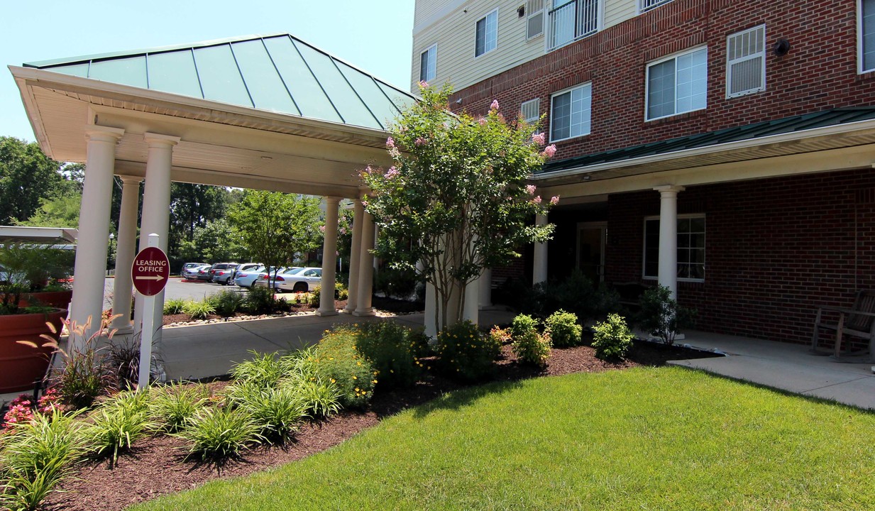 Glen Forest Senior Apartments in Glen Burnie, MD - Foto de edificio