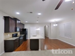 394 Lossie Ln in Mcdonough, GA - Foto de edificio - Building Photo