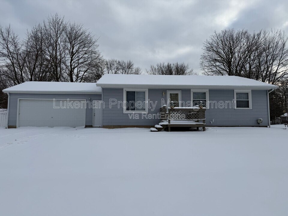 4726 Hanover Ave in Portage, MI - Building Photo