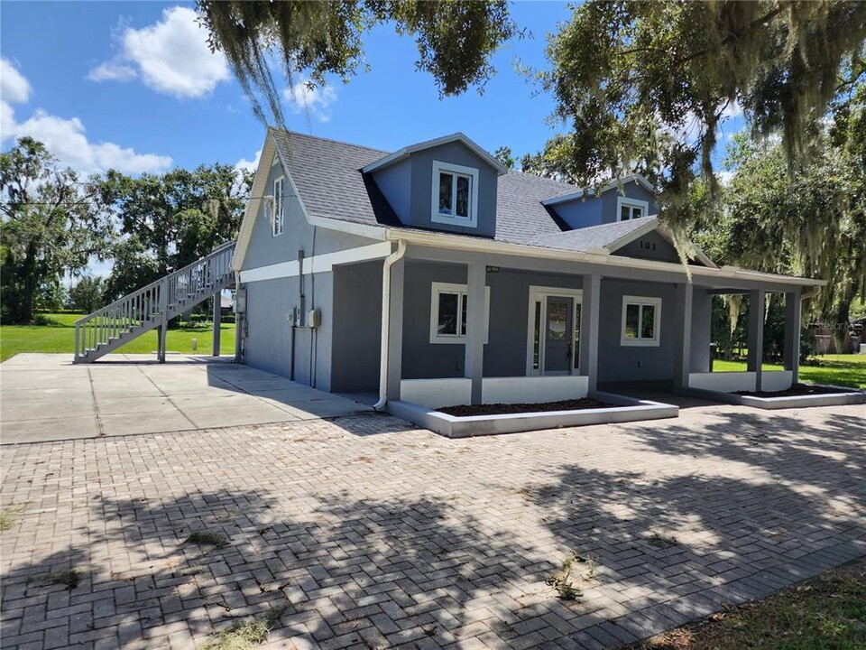 103 Springsong Rd in Lithia, FL - Building Photo