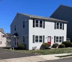 201 N Hamilton St, Unit 203 in Doylestown, PA - Building Photo
