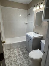 1914 Larrabee St in Seabrook, TX - Building Photo - Building Photo