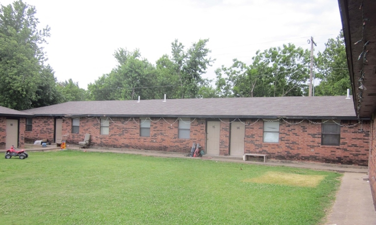 Board Walk Apartments in Warner, OK - Foto de edificio