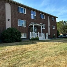 586 Boston Post Rd E, Unit 6 in Marlborough, MA - Foto de edificio - Building Photo