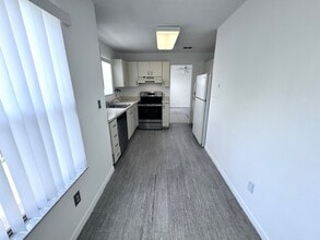 2512 Woodgate Blvd in Orlando, FL - Building Photo - Building Photo