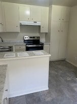 Cornuta Apartments in Bellflower, CA - Building Photo