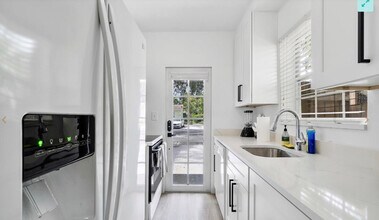 1400 NE 4th Ct in Fort Lauderdale, FL - Building Photo - Building Photo