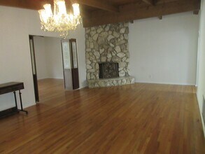 13235 Cumpston St in Los Angeles, CA - Building Photo - Building Photo