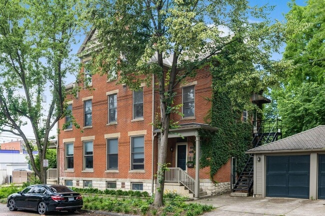 property at 36 E Kossuth St