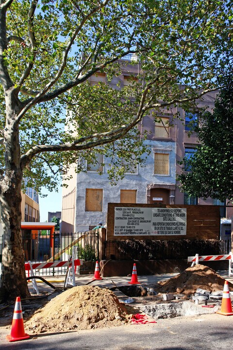 126 1st Pl in Brooklyn, NY - Foto de edificio