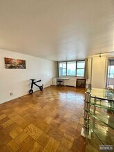6040 JFK Blvd E-Unit -33D in West New York, NJ - Building Photo - Building Photo