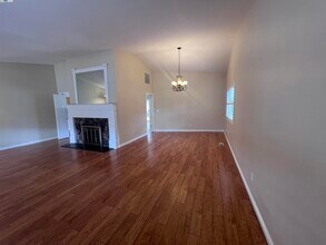 1026 Innsbruck St in Livermore, CA - Foto de edificio - Building Photo