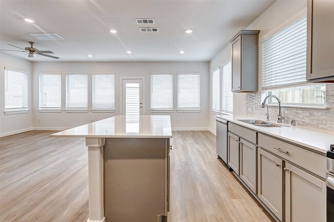 property at 17127 Walden Lk Ln