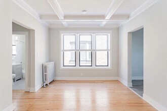 6143 S Dorchester Ave in Chicago, IL - Building Photo - Building Photo