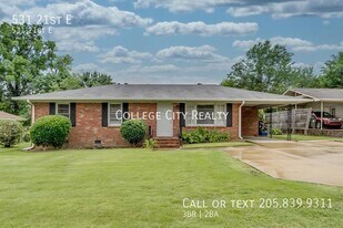531 21st St E in Tuscaloosa, AL - Building Photo