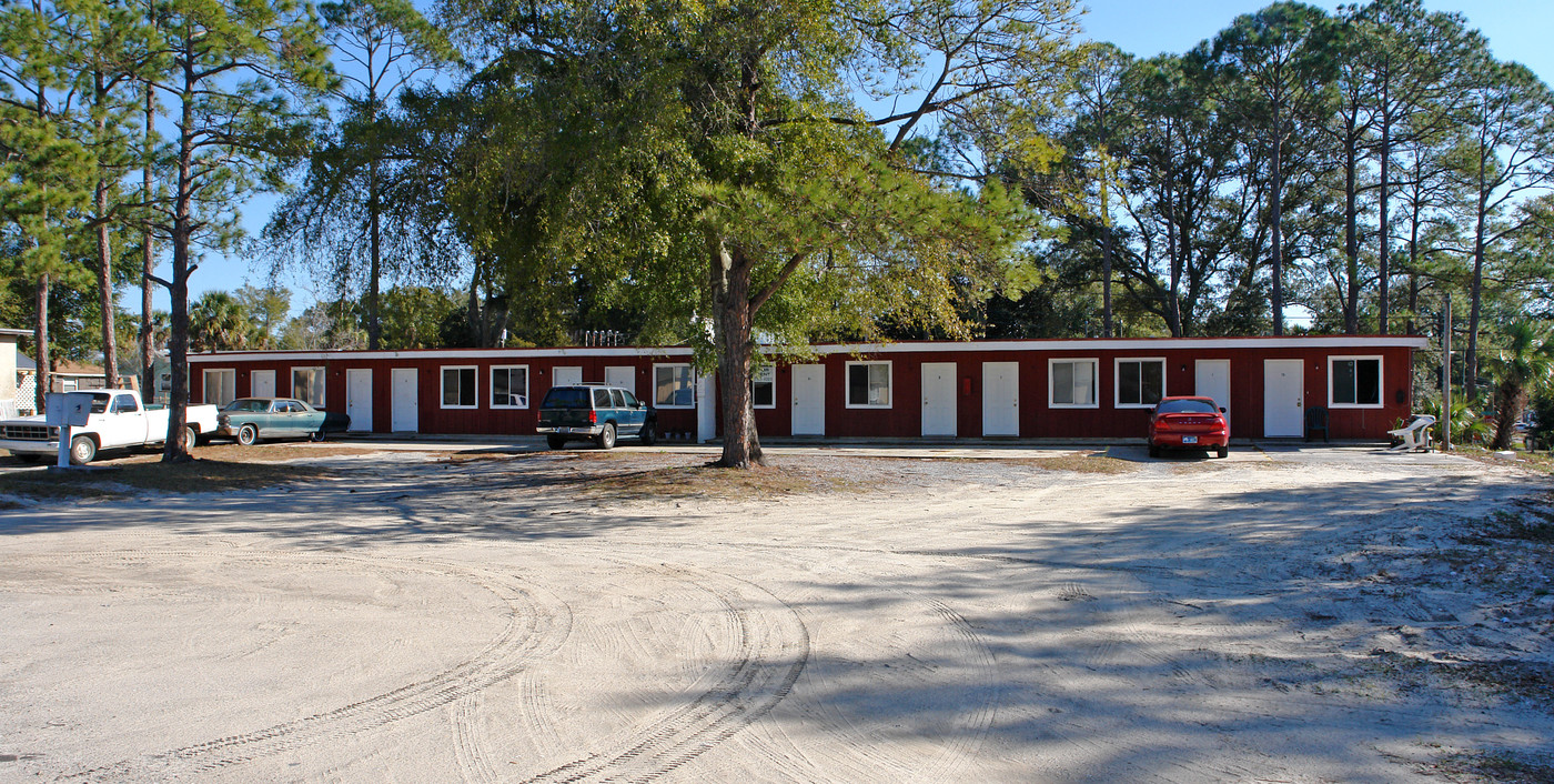 1400 Gulf Ave in Panama City, FL - Building Photo