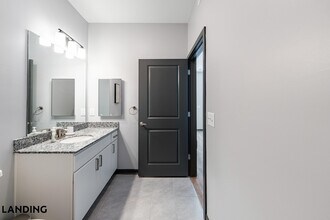 8511 Myslak Wy, Unit 8512-103 in Pensacola, FL - Foto de edificio - Building Photo