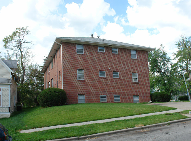 10 on Jackson in Omaha, NE - Building Photo - Building Photo