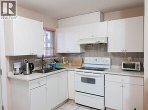 33XX Wellington Ave in Vancouver, BC - Building Photo - Building Photo